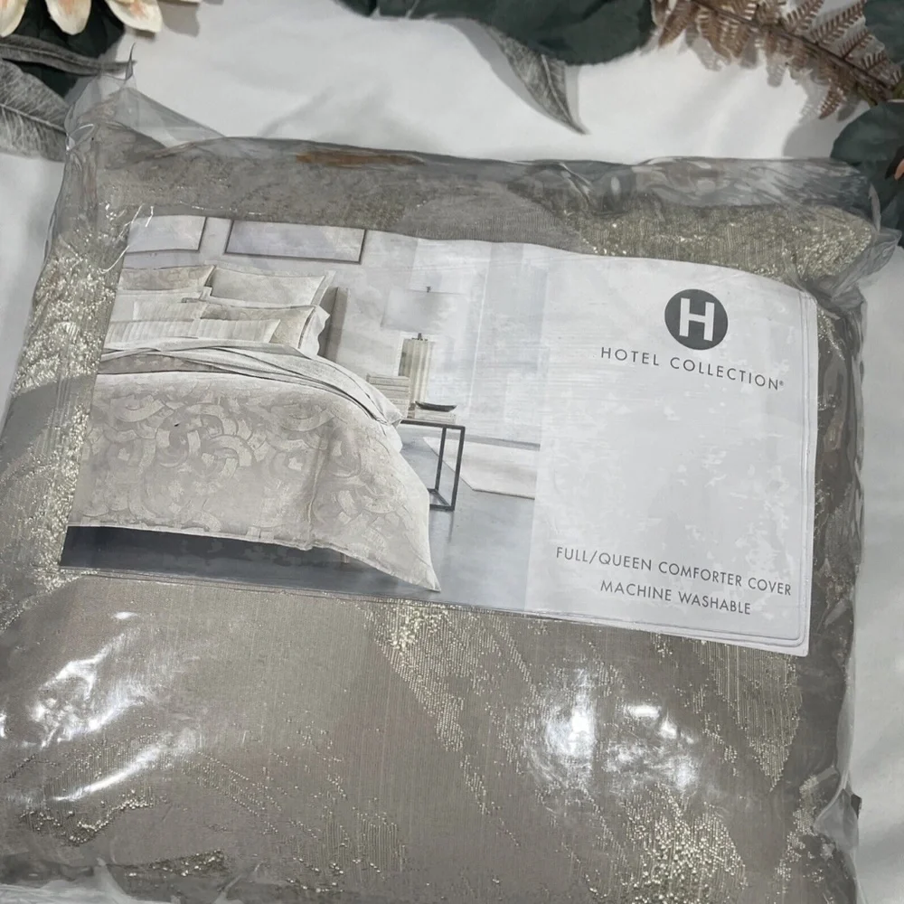 NIB $335 [‎ Full / Queen ] Duvet Cover for Hotel Collection Brushwork